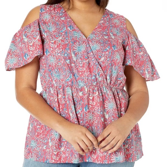 Lucky Brand Tops - ✅Sols✅Lucky Brand Pink Printed Cold Shoulder Top